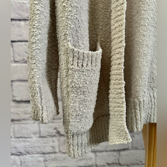 Cream cardigan with pockets - Picture 10 of 11